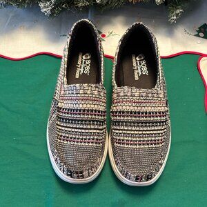 Women's size 10 Skechers BOBS skipper beach crush slip on multicolor shoes